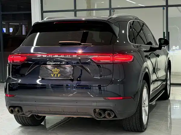 Porsche Cayenne 2022