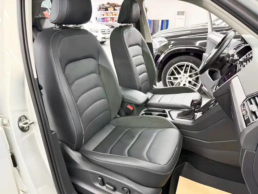 Volkswagen Tiguan L 2021 — фото 18