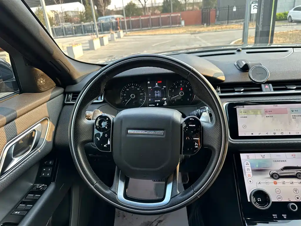 Land Rover Velar 2018 — фото 10