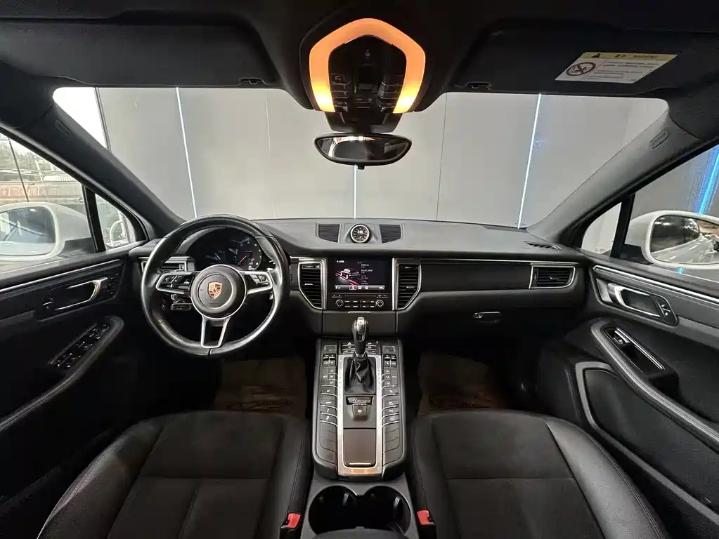Porsche Macan 2016 — фото 9