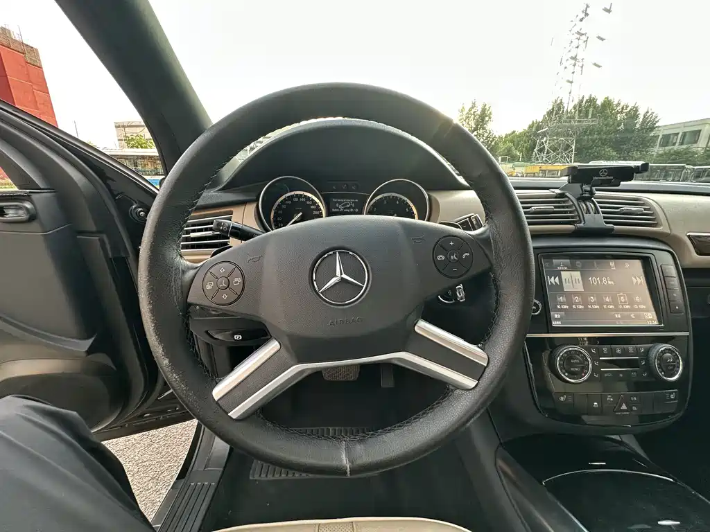 Mercedes-Benz R-Class 2014