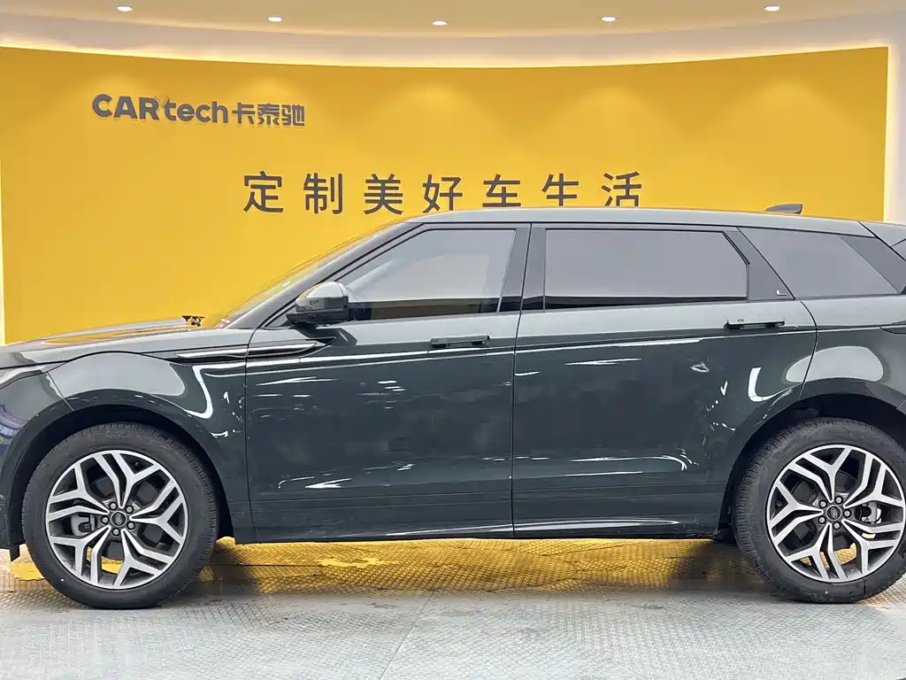 Land Rover Range Rover Evoque 2024 — фото 28