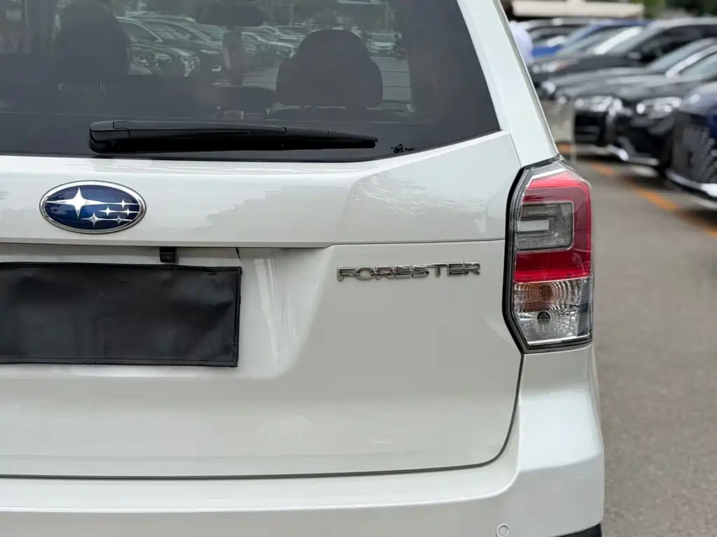 Subaru Forester 2017 — фото 14
