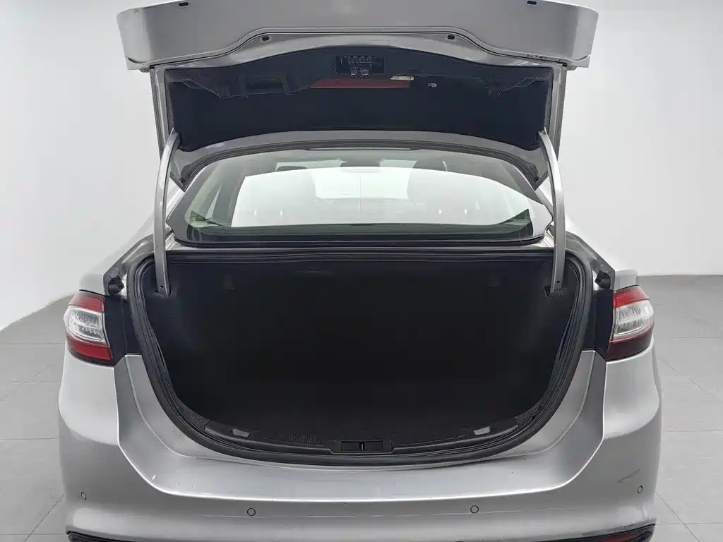 Ford Mondeo 2013 — фото 16