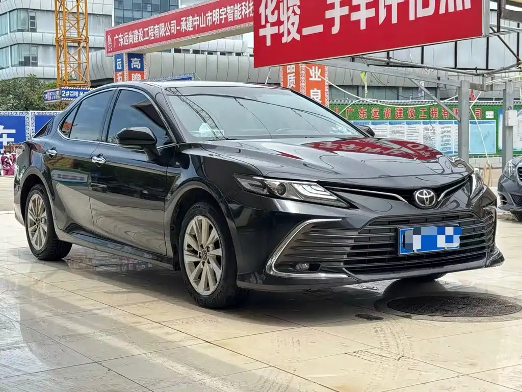 Toyota Camry 2022 — фото 3