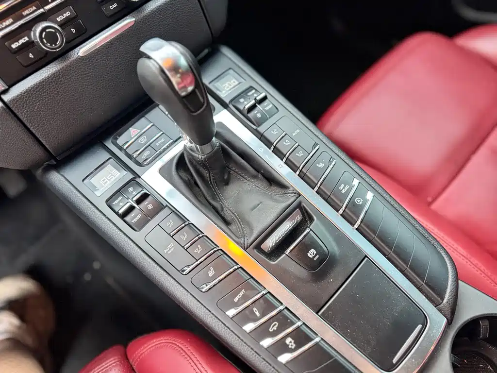 Porsche Macan 2015 — фото 10