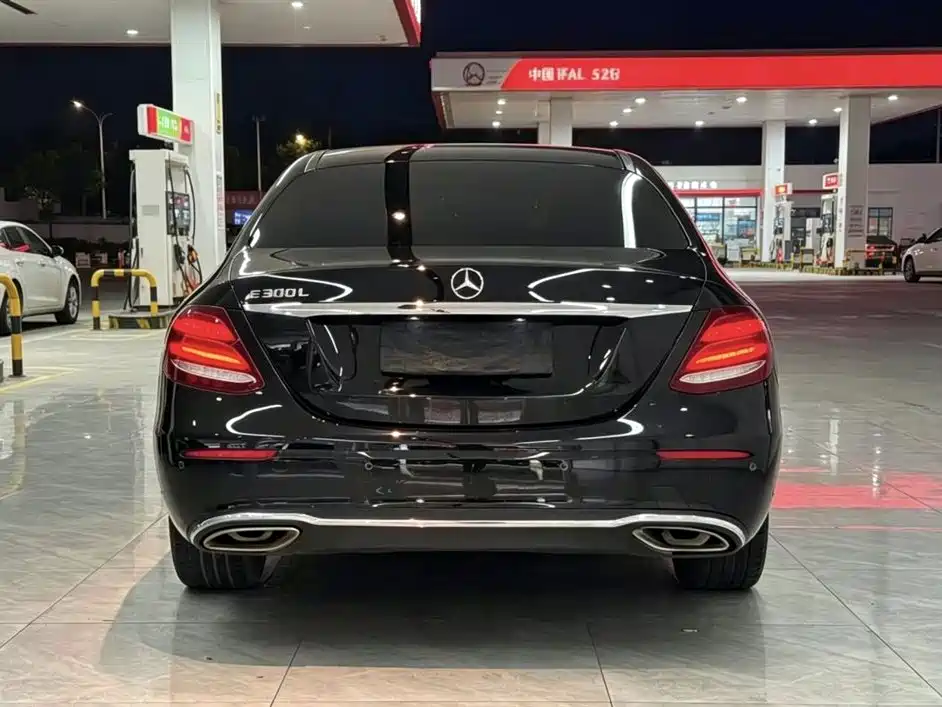 Mercedes-Benz E-Class 2018 — фото 9