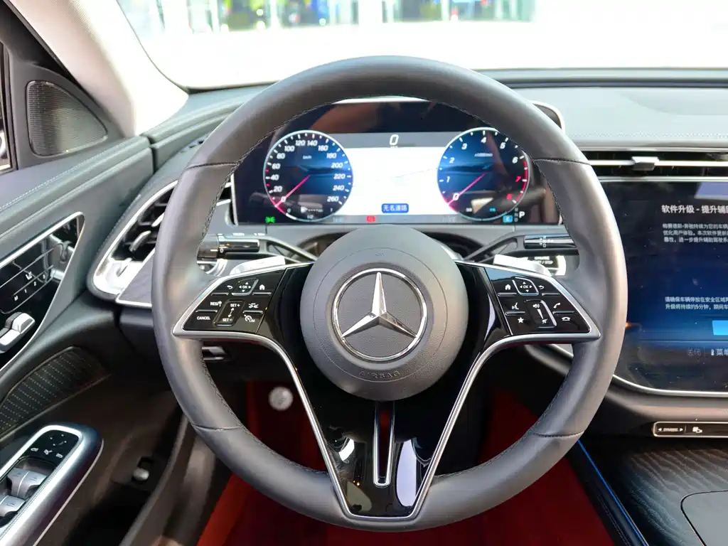 Mercedes-Benz E-Class 2024 — фото 17