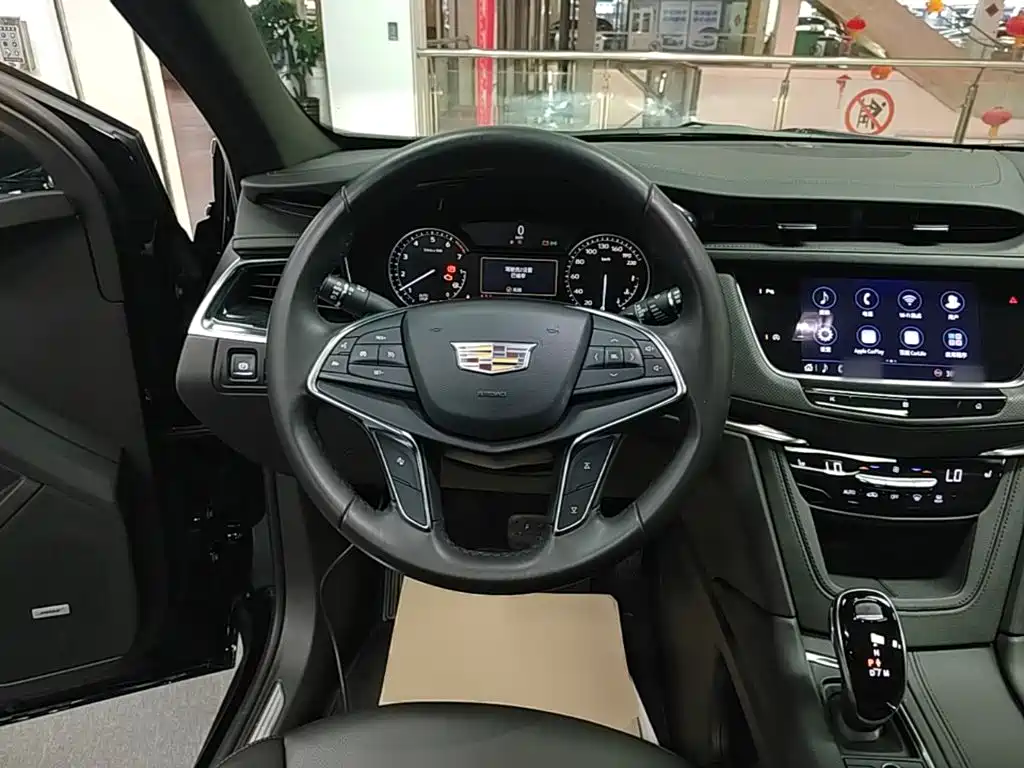 Cadillac XT5 2021 — фото 11