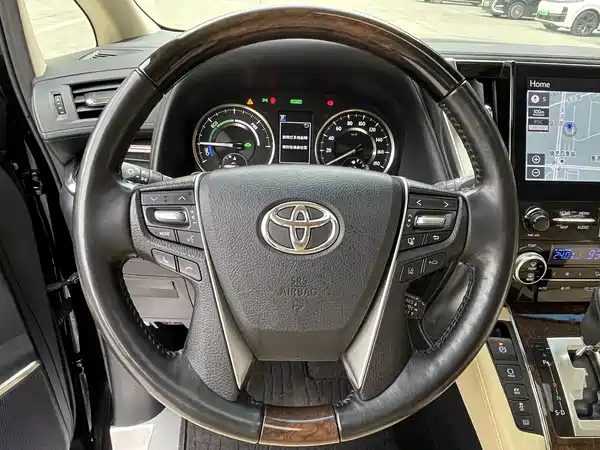 Toyota Alphard 2023