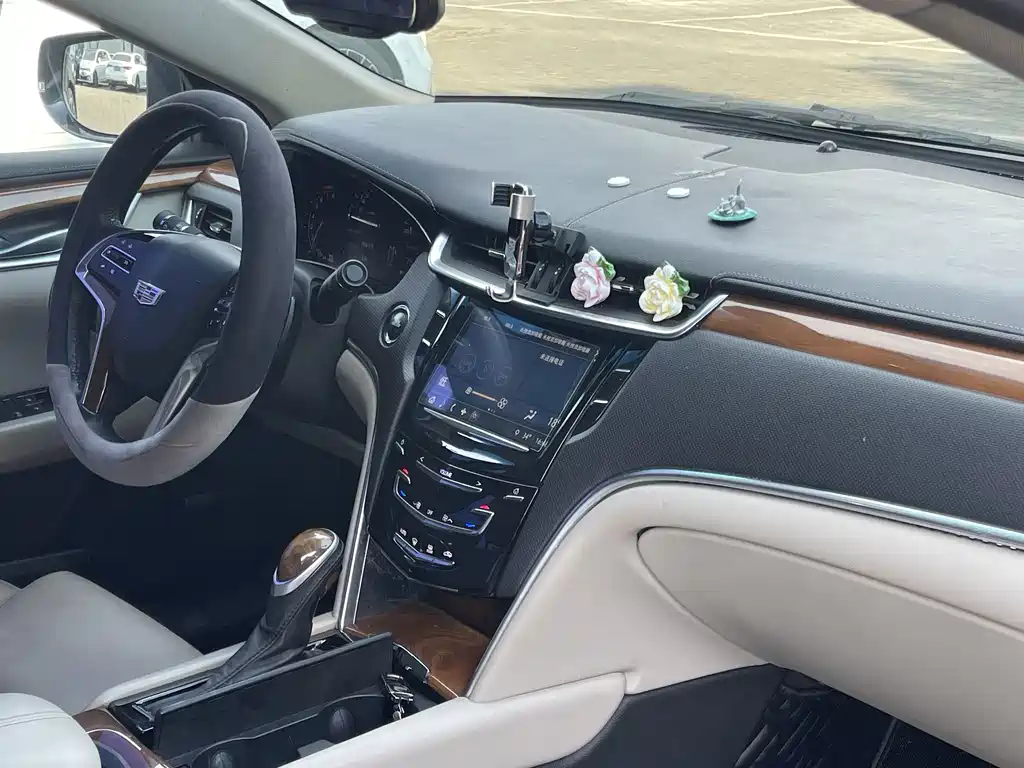 Cadillac XTS 2018 — фото 10
