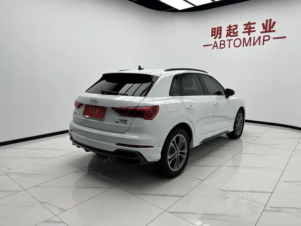 Audi Q3 2023 — фото 9