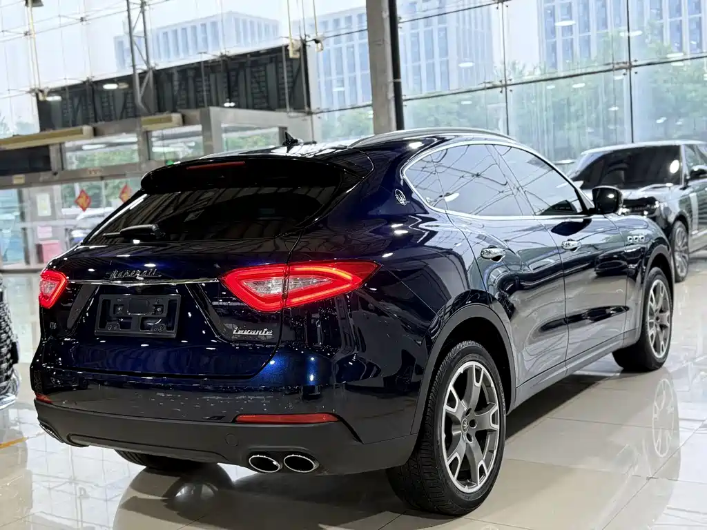 Maserati Levante 2021 — фото 20