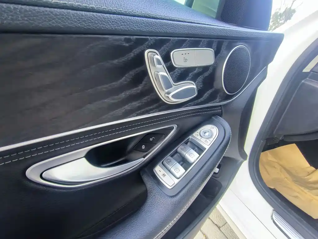 Mercedes-Benz C-Class 2018 — фото 13