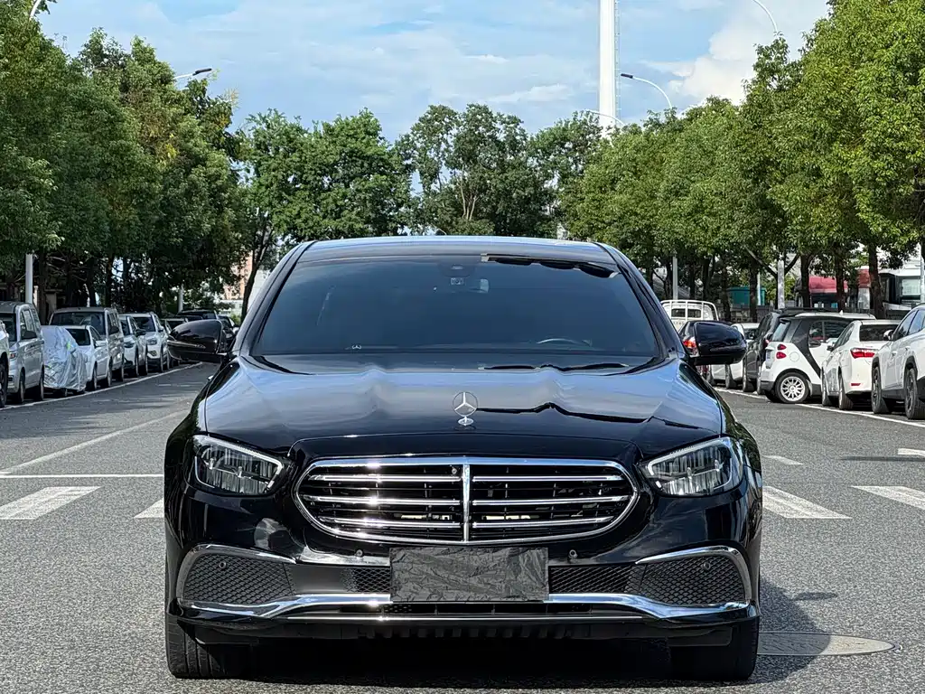 Mercedes-Benz E-Class 2022 — фото 2