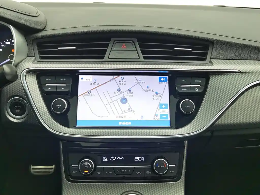 Geely Emgrand GS 2017 — фото 12