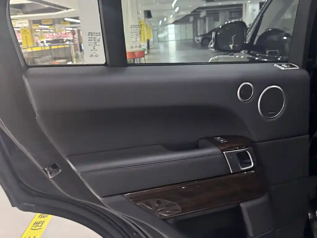 Land Rover Range Rover 2017 — фото 16
