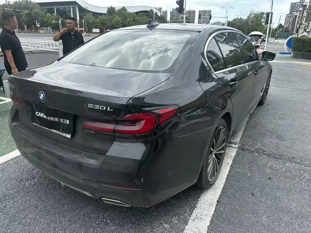 BMW 5 Series 2023