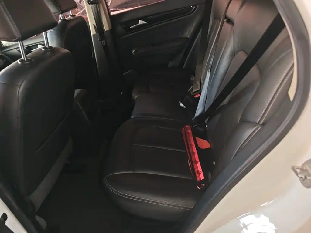 Dongfeng Aeolus AX5 2018 — фото 17