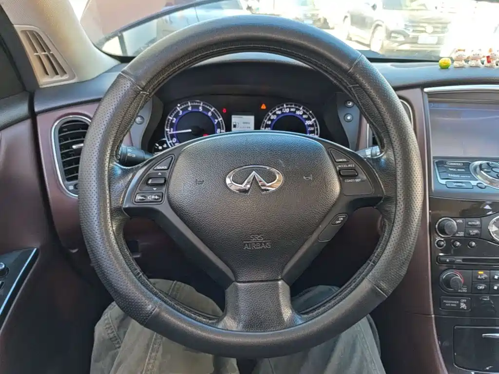 Infiniti QX50 2015 — фото 11
