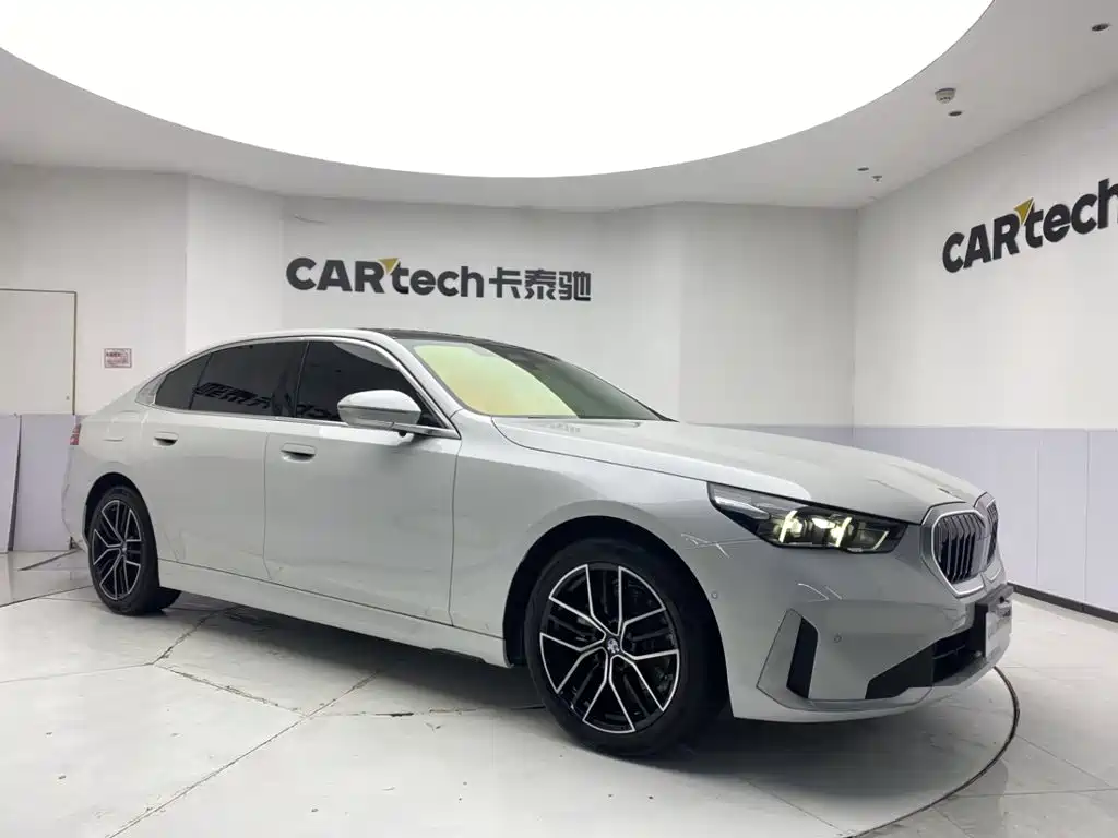 BMW 5 Series 2024