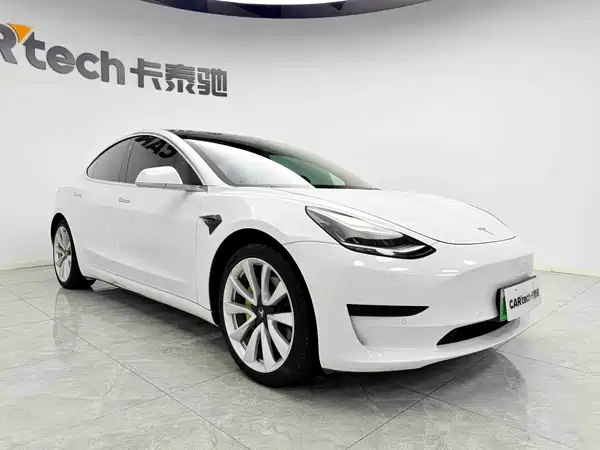 Tesla Model 3 2020