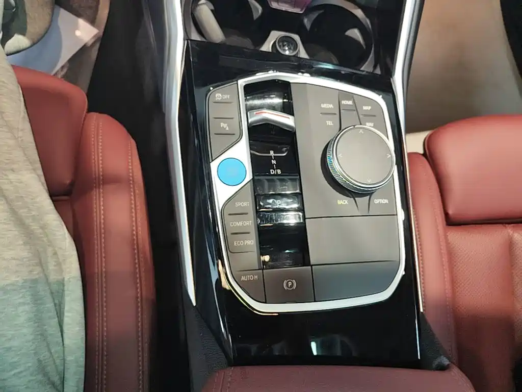 BMW i3 2024 — фото 14