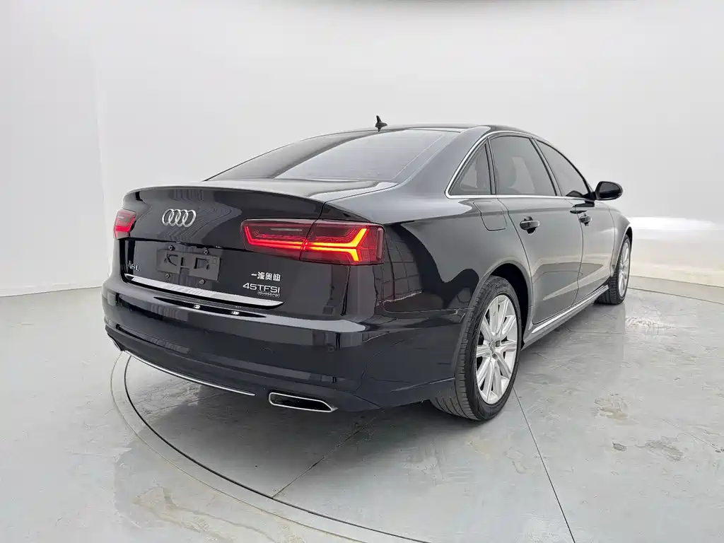 Audi A6L 2018 — фото 8