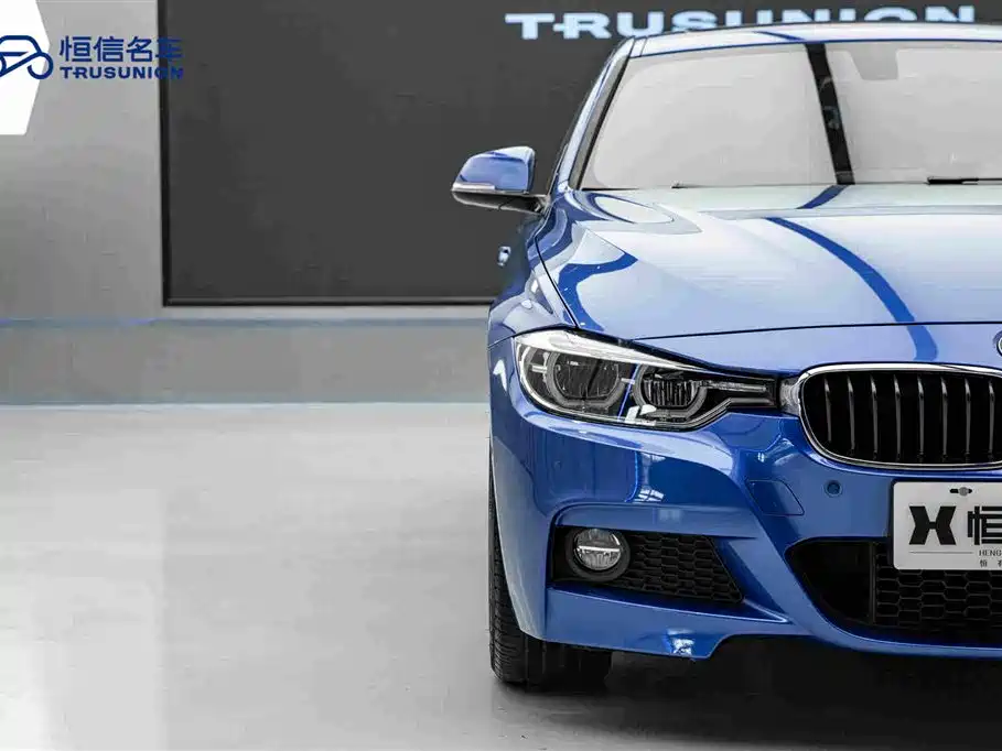 BMW 3 Series 2019 — фото 8