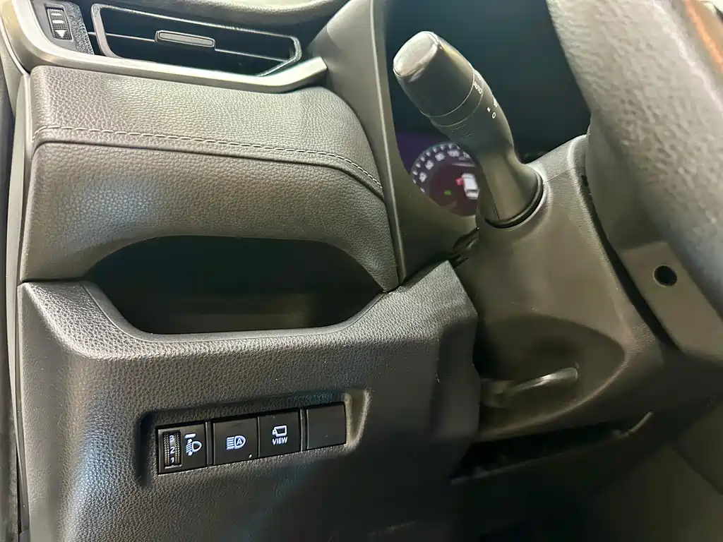 Toyota RAV4 2020 — фото 18