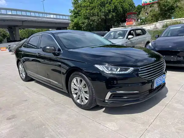 Ford Taurus 2020