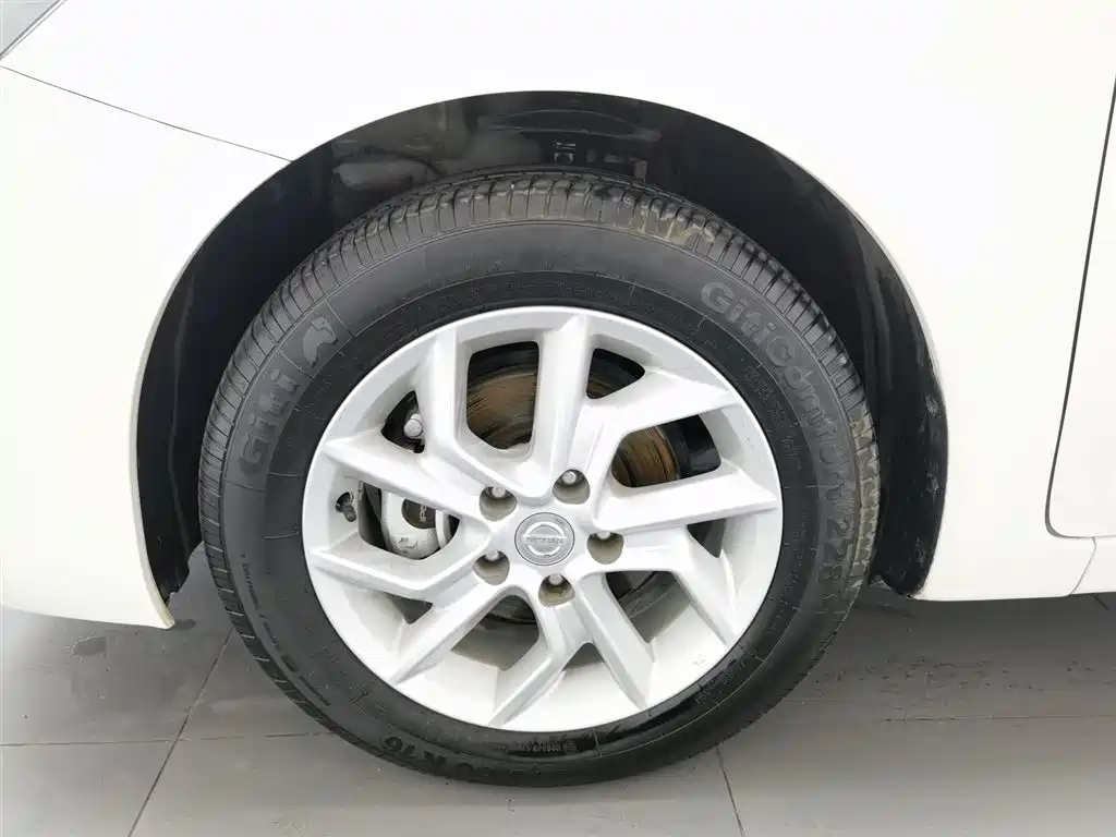 Nissan Tiida 2021 — фото 17