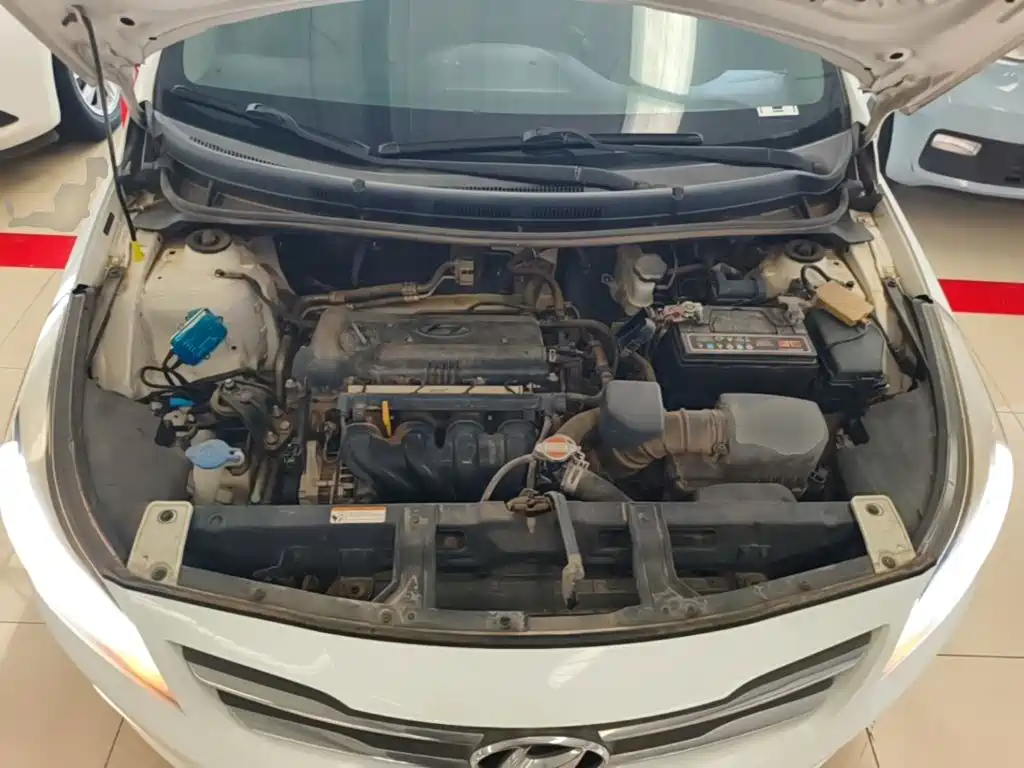 Hyundai Accent 2018 — фото 20