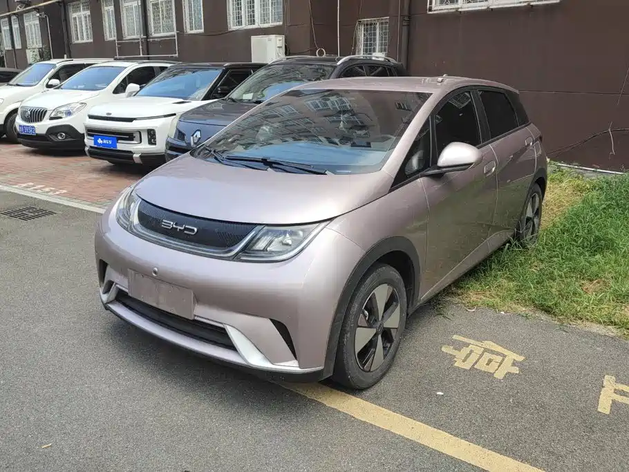 BYD Dolphin 2023