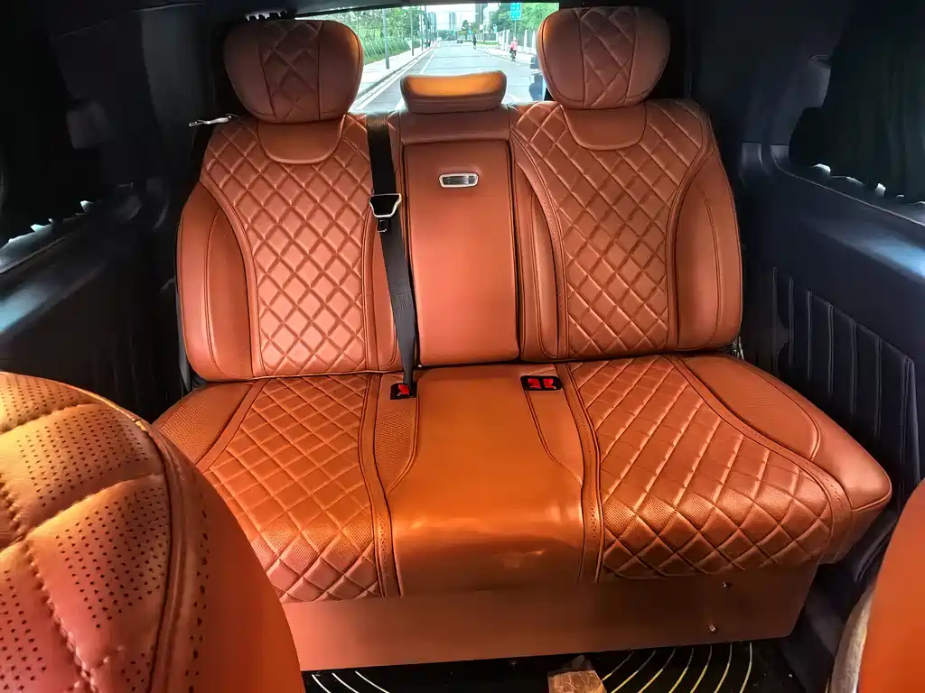 Mercedes-Benz Vito 2023 — фото 18