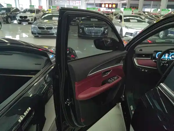 Jetour X70 PLUS 2025