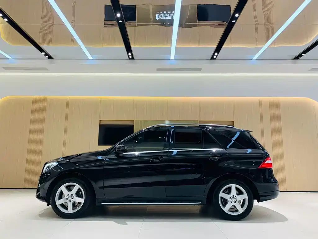 Mercedes-Benz M-Class 2015 — фото 3