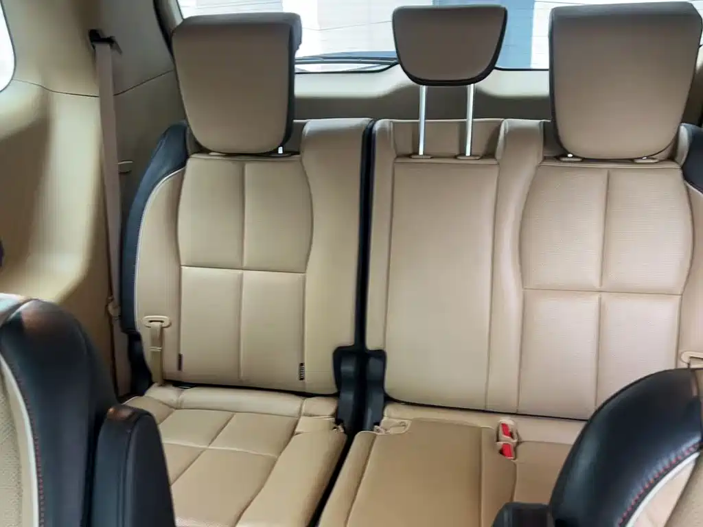 Kia Carnival 2017 — фото 11
