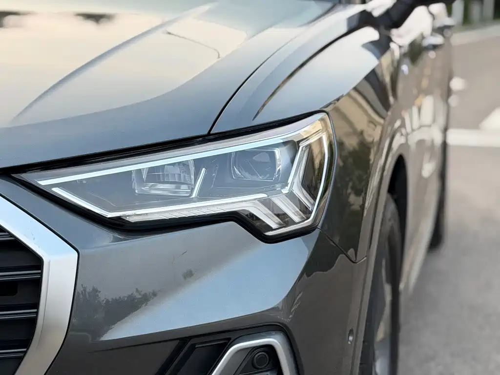 Audi Q3 2023 — фото 12