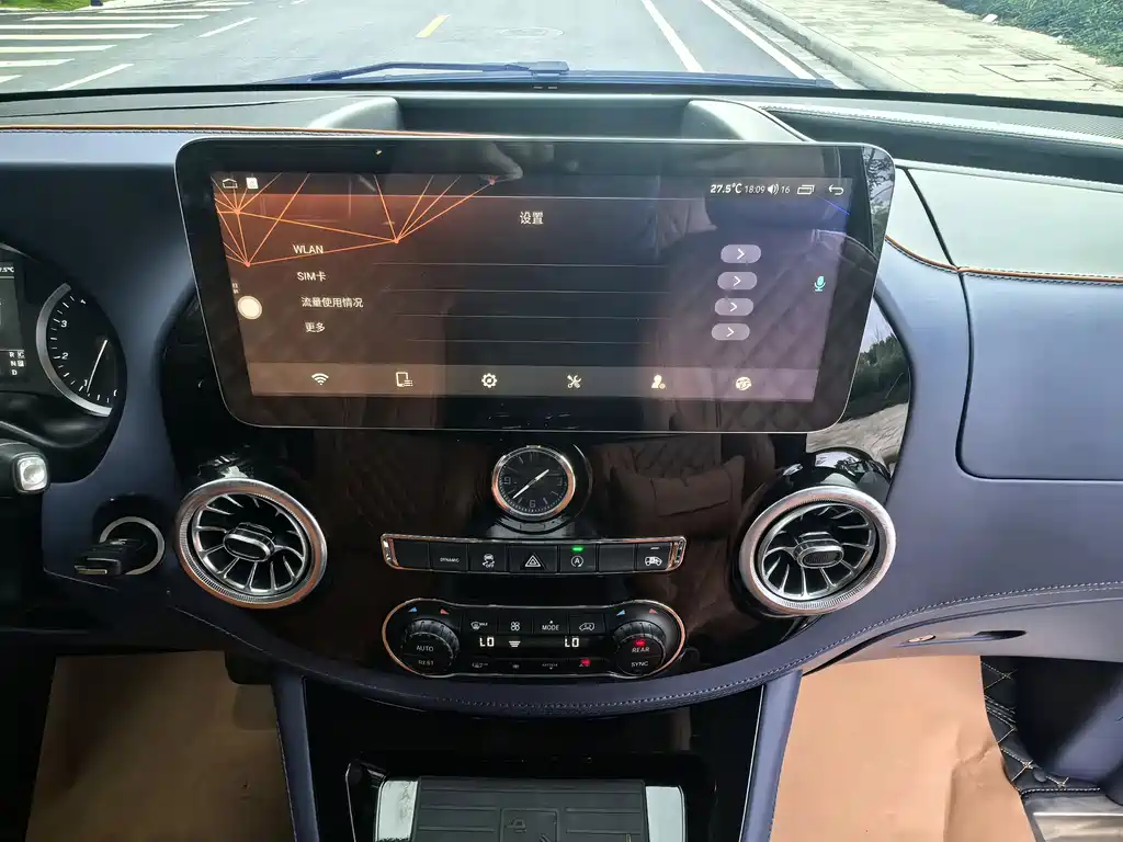 Mercedes-Benz Vito 2023 — фото 10