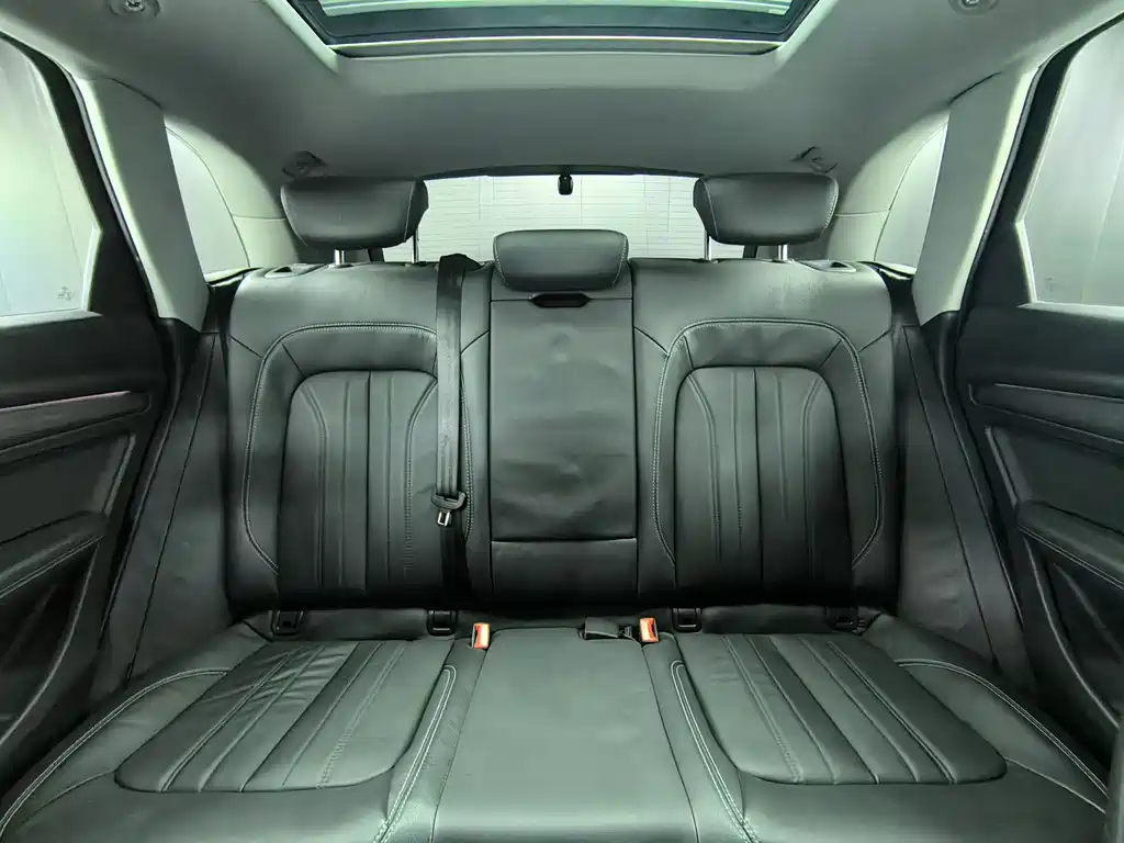 Audi Q5L 2021 — фото 11