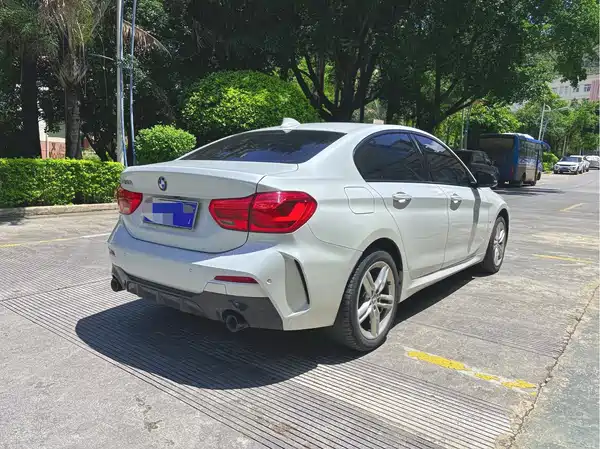 BMW 1 Series 2021