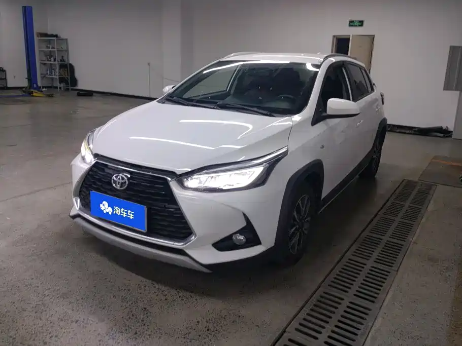 Toyota Yaris L 2020 — фото 1