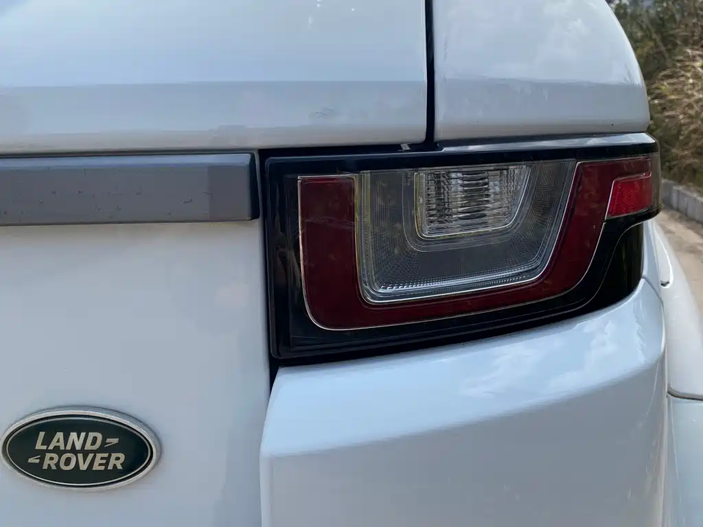 Land Rover Evoque 2018 — фото 18