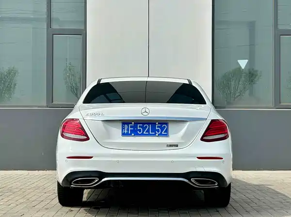 Mercedes-Benz E-Class 2018