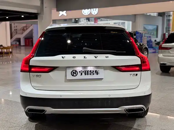 Volvo V90 2017