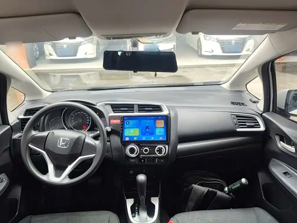 Honda Fit 2015 — фото 10