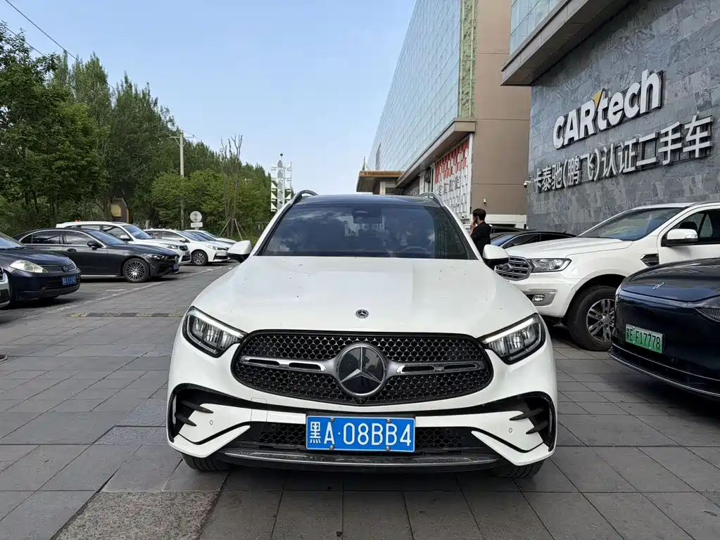 Mercedes-Benz GLC 2023 — фото 1