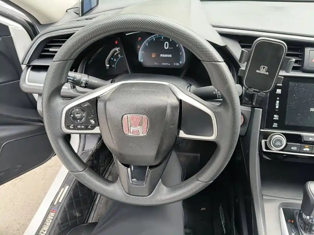 Honda Civic 2020 — фото 11