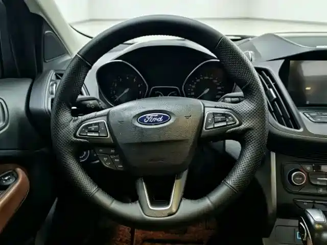 Ford Kuga 2018 — фото 8